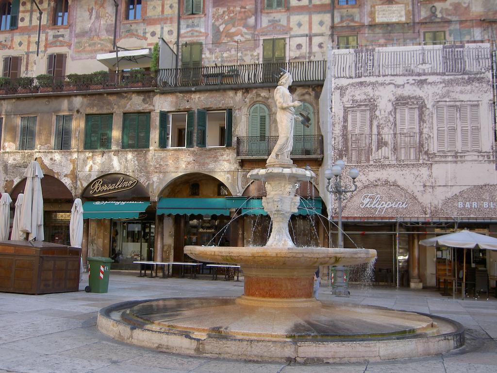 Protezione Della Giovane - Female Hostel Verona Exterior foto